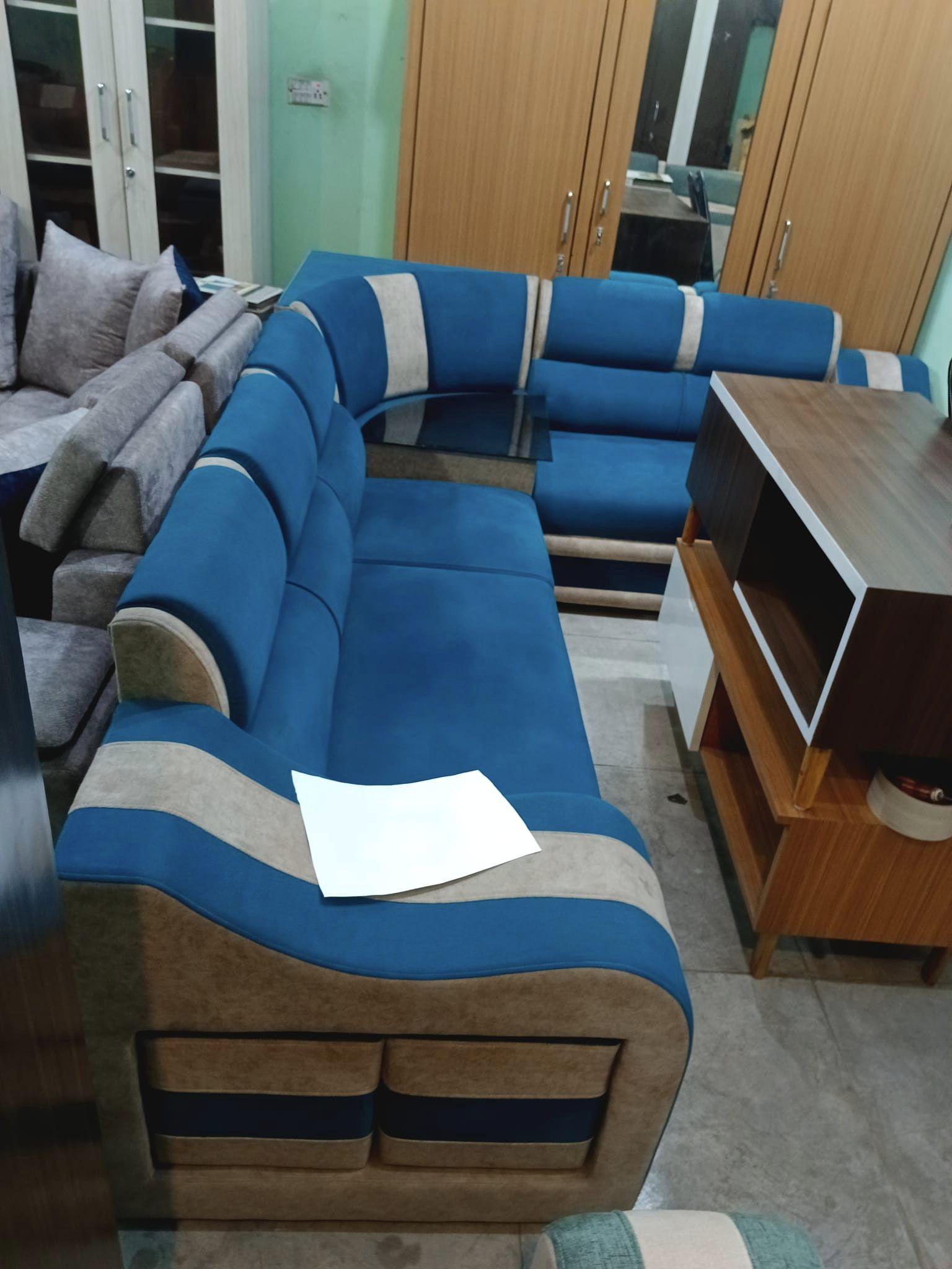 Gallery Image 77